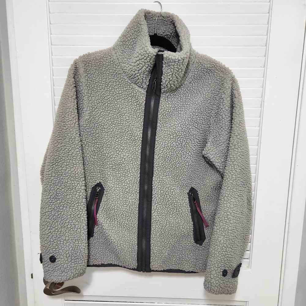 Patagonia - Gray Fleece Divided Jacket with Pink Accents